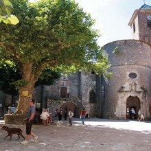 Vestiges de l’histoire médiévale du village réjouiront les visiteurs.