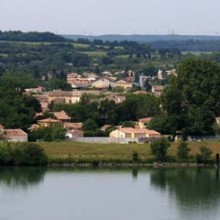 Roquemaure est connue comme le berceau historique de la côte du Rhône.