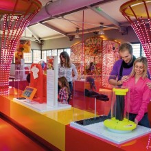 Des jeux inspirés des machines de l’usine, installée à côté du musée.