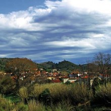 La petite cité catalane marque l’entrée d’un pays secret, la vallée de l’Agly.